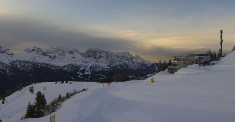 Webcam Folgarida-Marilleva  (Skiarea Campiglio Dolomiti di Brenta - Val di Sole Val Rendena) - Seggiovia Malghette 