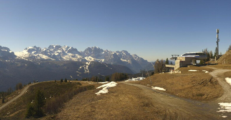Webcam Folgarida-Marilleva  (Skiarea Campiglio Dolomiti di Brenta - Val di Sole Val Rendena) - Seggiovia Malghette 