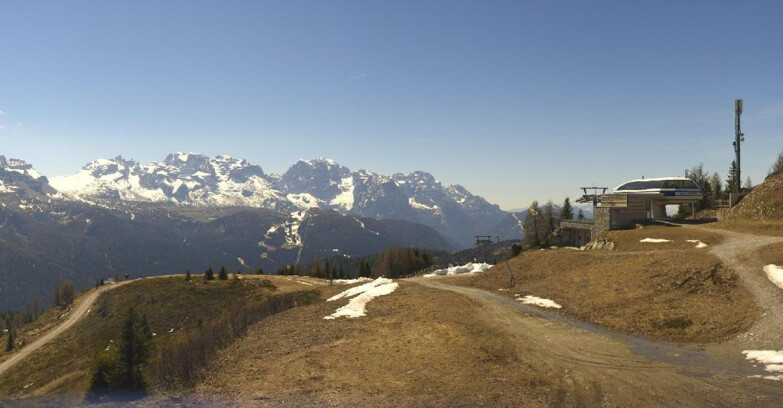 Webcam Folgarida-Marilleva  (Skiarea Campiglio Dolomiti di Brenta - Val di Sole Val Rendena) - Seggiovia Malghette 
