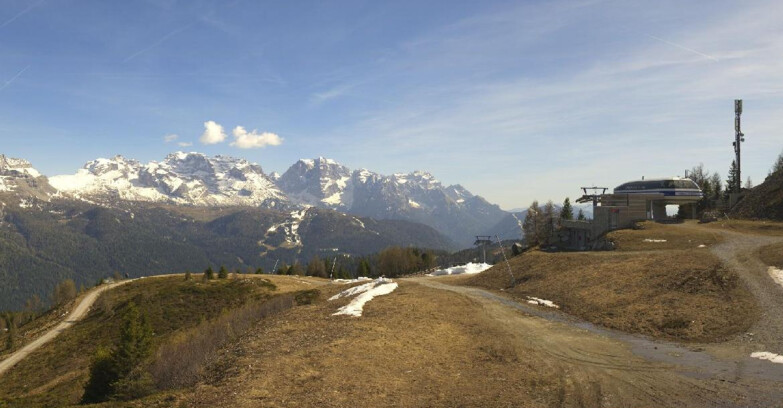 Webcam Folgarida-Marilleva  (Skiarea Campiglio Dolomiti di Brenta - Val di Sole Val Rendena) - Seggiovia Malghette 