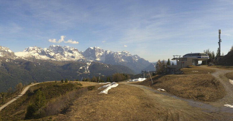Webcam Folgarida-Marilleva  (Skiarea Campiglio Dolomiti di Brenta - Val di Sole Val Rendena) - Seggiovia Malghette 