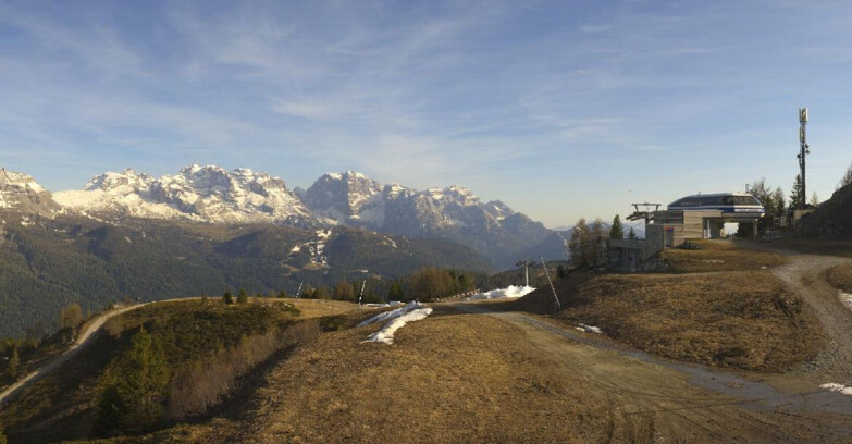 Webcam Folgarida-Marilleva  (Skiarea Campiglio Dolomiti di Brenta - Val di Sole Val Rendena) - Seggiovia Malghette 