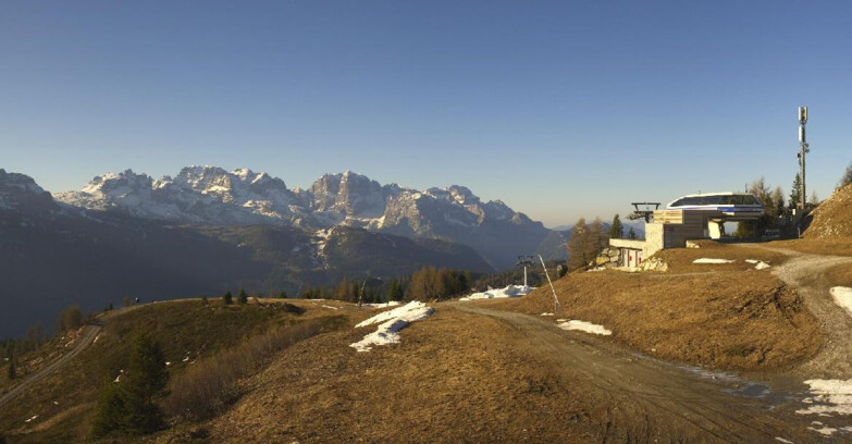 Webcam Folgarida-Marilleva  (Skiarea Campiglio Dolomiti di Brenta - Val di Sole Val Rendena) - Seggiovia Malghette 