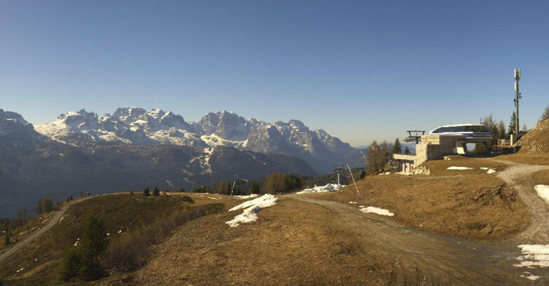 Webcam Folgarida-Marilleva  (Skiarea Campiglio Dolomiti di Brenta - Val di Sole Val Rendena) - Seggiovia Malghette 