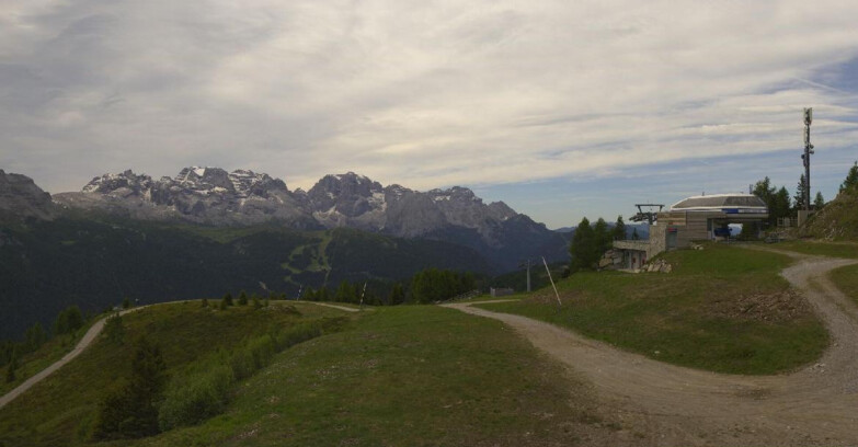 Webcam Ski area Campiglio Dolomiti di Brenta Val di Sole Val Rendena - Seggiovia Malghette 