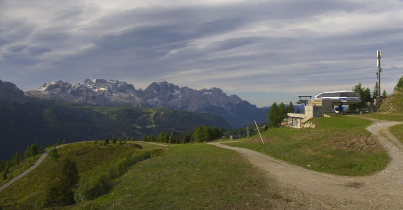Webcam Ski area Campiglio Dolomiti di Brenta Val di Sole Val Rendena - Seggiovia Malghette 