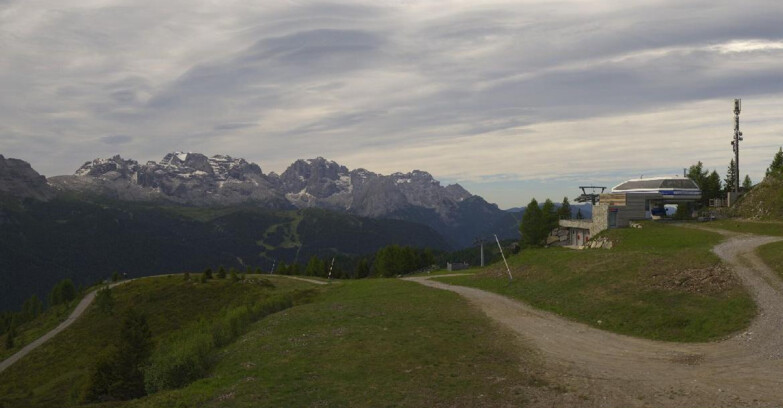 Webcam Ski area Campiglio Dolomiti di Brenta Val di Sole Val Rendena - Seggiovia Malghette 