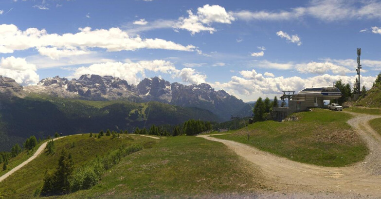 Webcam Skiarea Campiglio Dolomiti di Brenta Val di Sole Val Rendena - Seggiovia Malghette 