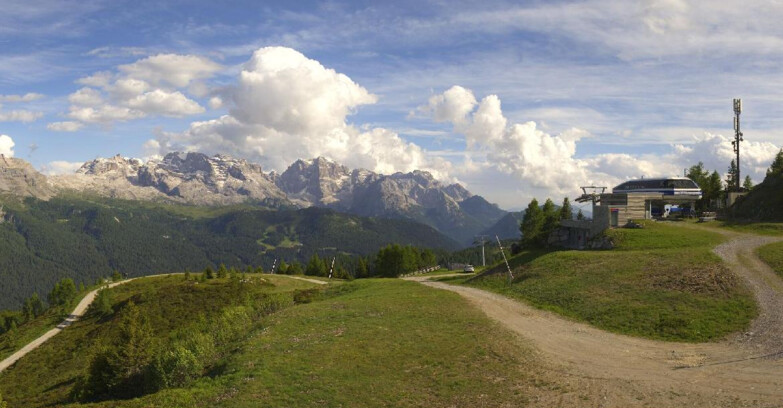 Webcam Ski area Campiglio Dolomiti di Brenta Val di Sole Val Rendena - Seggiovia Malghette 