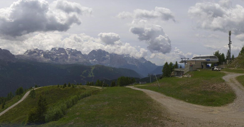 Webcam Skiarea Campiglio Dolomiti di Brenta Val di Sole Val Rendena - Seggiovia Malghette 