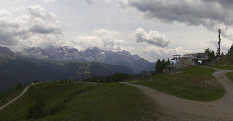 Webcam Skiarea Campiglio Dolomiti di Brenta Val di Sole Val Rendena - Seggiovia Malghette 