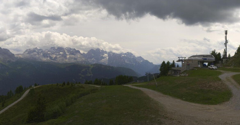 Webcam Skiarea Campiglio Dolomiti di Brenta Val di Sole Val Rendena - Seggiovia Malghette 