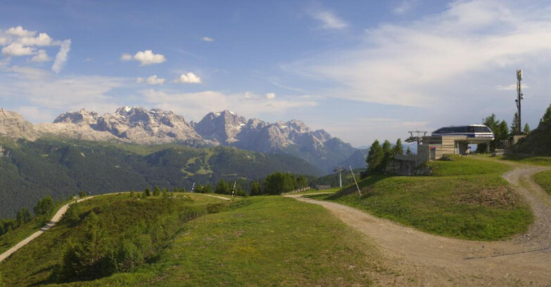 Webcam Folgarida-Marilleva  (Skiarea Campiglio Dolomiti di Brenta - Val di Sole Val Rendena) - Seggiovia Malghette 