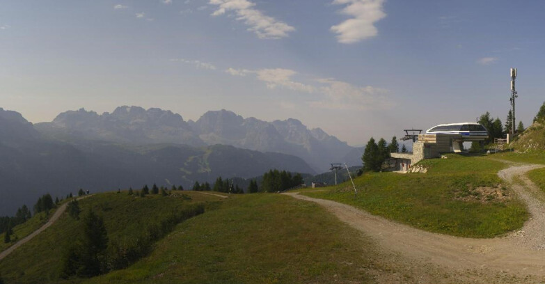 Webcam Folgarida-Marilleva  (Skiarea Campiglio Dolomiti di Brenta - Val di Sole Val Rendena) - Seggiovia Malghette 