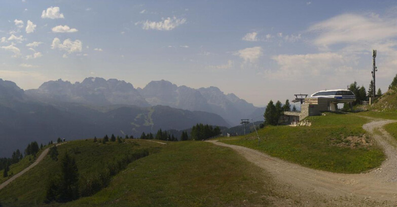 Webcam Folgarida-Marilleva  (Skiarea Campiglio Dolomiti di Brenta - Val di Sole Val Rendena) - Seggiovia Malghette 