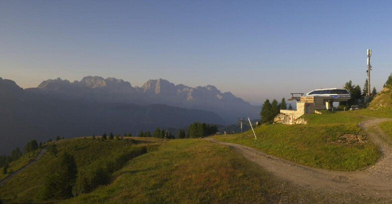 Webcam Folgarida-Marilleva  (Skiarea Campiglio Dolomiti di Brenta - Val di Sole Val Rendena) - Seggiovia Malghette 