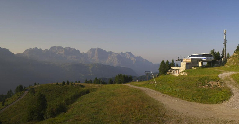 Webcam Folgarida-Marilleva  (Skiarea Campiglio Dolomiti di Brenta - Val di Sole Val Rendena) - Seggiovia Malghette 