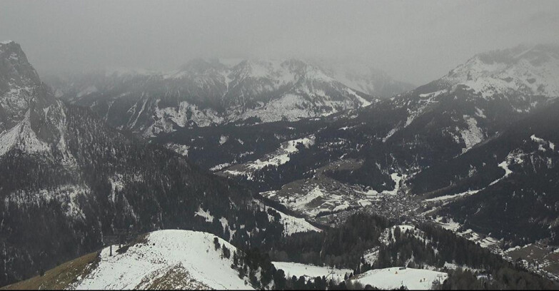 Webcam Pozza di Fassa-Aloch-Buffaure  - Cabinovia Buffaure - Stazione a Monte