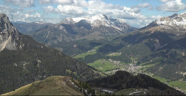 Webcam Pozza di Fassa-Aloch-Buffaure  - Cabinovia Buffaure - Stazione a Monte