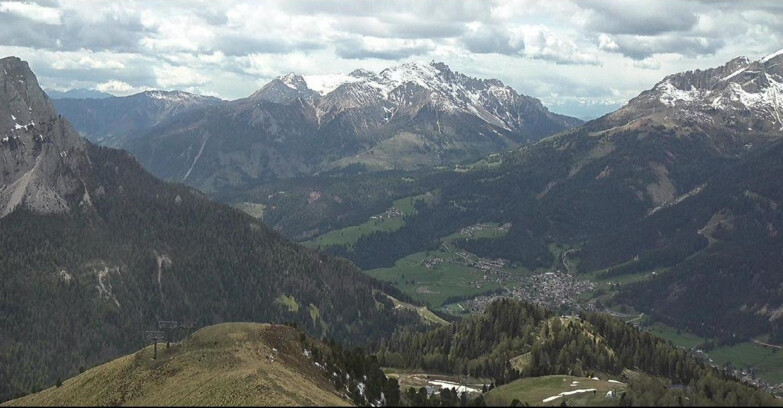 Webcam Pozza di Fassa-Aloch-Buffaure  - Cabinovia Buffaure - Stazione a Monte