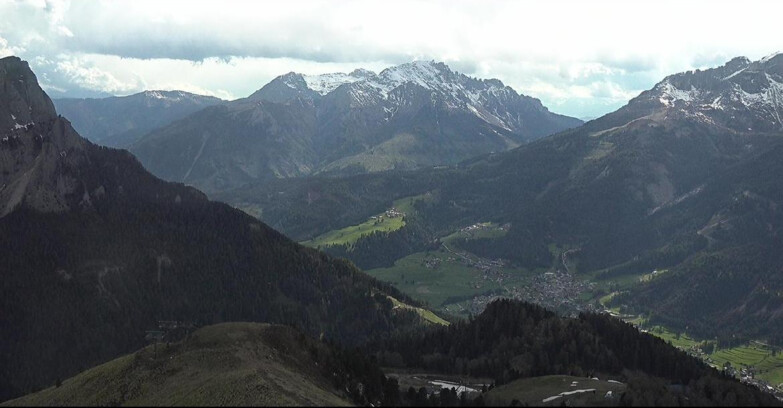 Webcam Pozza di Fassa-Aloch-Buffaure  - Cabinovia Buffaure - Stazione a Monte