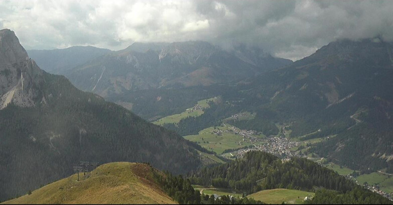 Webcam Pozza di Fassa-Aloch-Buffaure  - Cabinovia Buffaure - Stazione a Monte