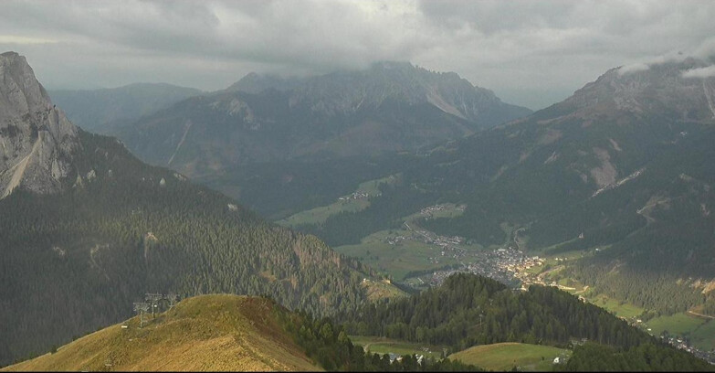 Webcam Pozza di Fassa-Aloch-Buffaure  - Cabinovia Buffaure - Stazione a Monte