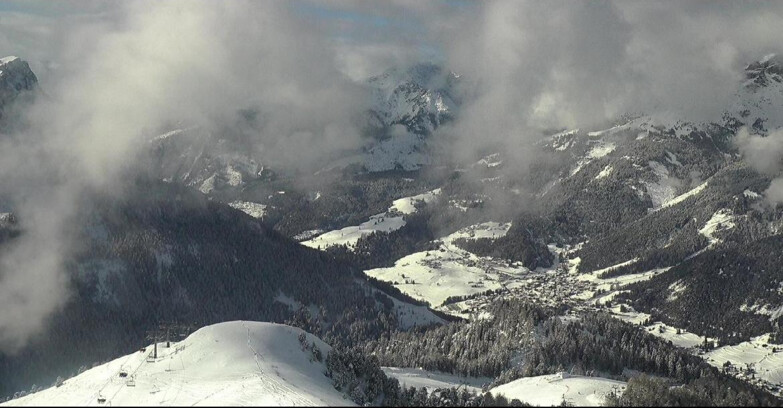 Webcam Pozza di Fassa-Aloch-Buffaure  - Cabinovia Buffaure - Stazione a Monte