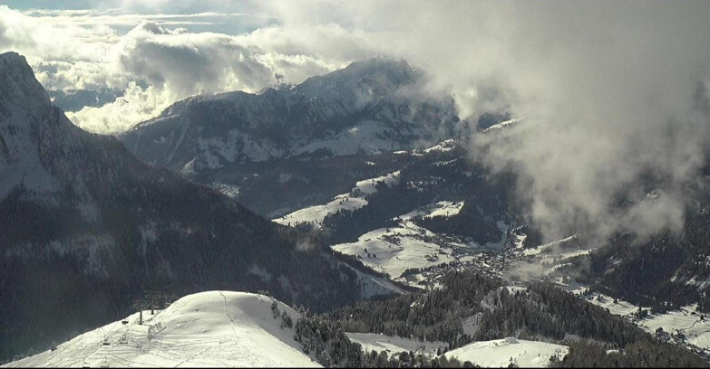 Webcam Pozza di Fassa-Aloch-Buffaure  - Cabinovia Buffaure - Stazione a Monte
