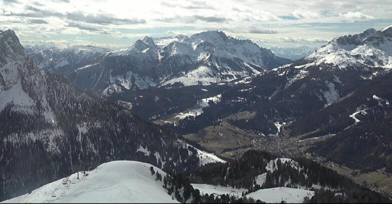 Webcam Pozza di Fassa-Aloch-Buffaure  - Cabinovia Buffaure - Stazione a Monte