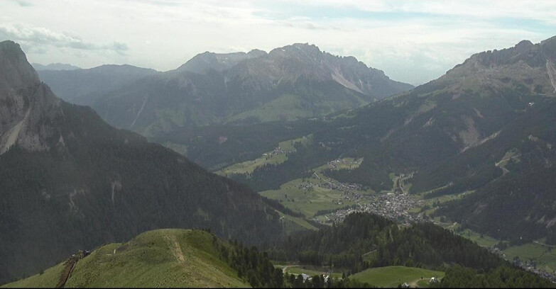 Webcam Pozza di Fassa-Aloch-Buffaure  - Cabinovia Buffaure - Stazione a Monte