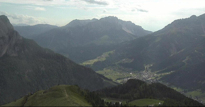 Webcam Pozza di Fassa-Aloch-Buffaure  - Cabinovia Buffaure - Stazione a Monte