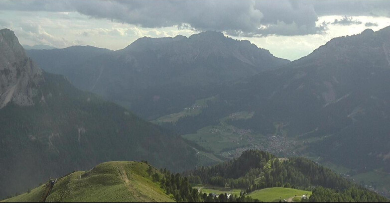 Webcam Pozza di Fassa-Aloch-Buffaure  - Cabinovia Buffaure - Stazione a Monte