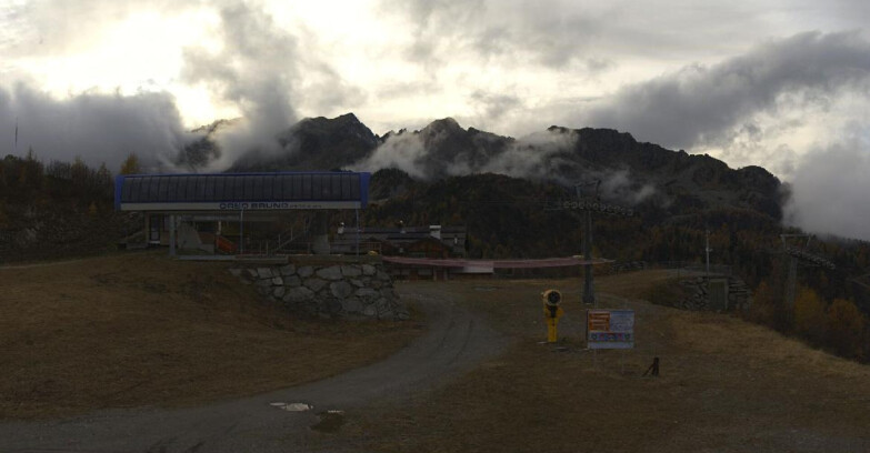 Webcam Ski area Campiglio Dolomiti di Brenta Val di Sole Val Rendena - Seggiovia Orso Bruno 