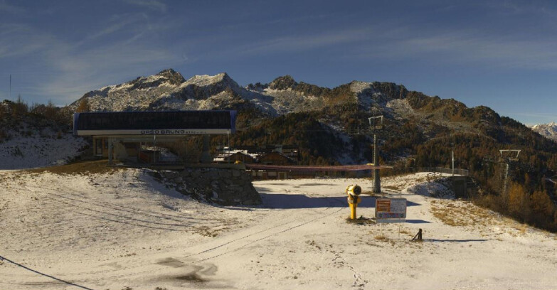 Webcam Ski area Campiglio Dolomiti di Brenta Val di Sole Val Rendena - Seggiovia Orso Bruno 