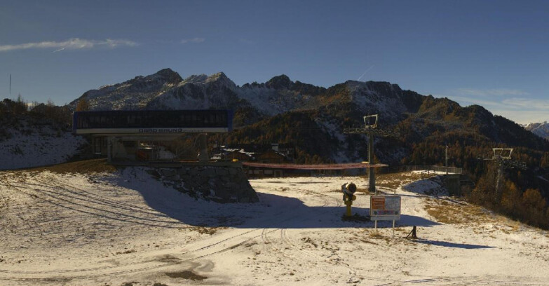Webcam Ski area Campiglio Dolomiti di Brenta Val di Sole Val Rendena - Seggiovia Orso Bruno 