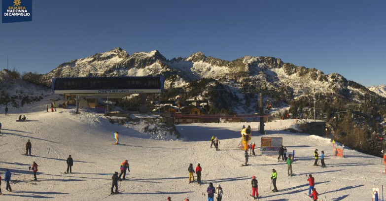 Webcam Skiarea Campiglio Dolomiti di Brenta Val di Sole Val Rendena - Seggiovia Orso Bruno 