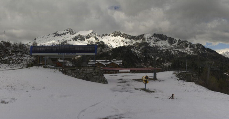 Webcam Skiarea Campiglio Dolomiti di Brenta Val di Sole Val Rendena - Seggiovia Orso Bruno 