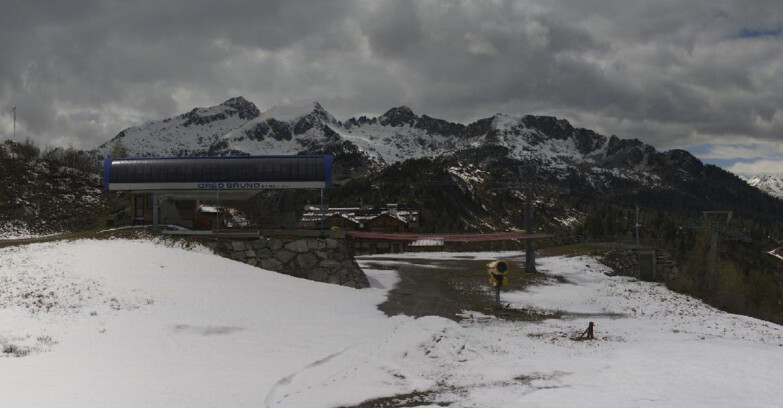 Webcam Skiarea Campiglio Dolomiti di Brenta Val di Sole Val Rendena - Seggiovia Orso Bruno 
