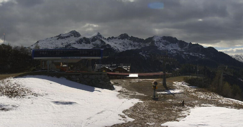 Webcam Skiarea Campiglio Dolomiti di Brenta Val di Sole Val Rendena - Seggiovia Orso Bruno 