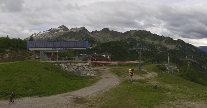 Webcam Folgarida-Marilleva  (Skiarea Campiglio Dolomiti di Brenta - Val di Sole Val Rendena) - Seggiovia Orso Bruno 