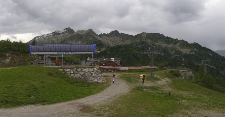 Webcam Folgarida-Marilleva  (Skiarea Campiglio Dolomiti di Brenta - Val di Sole Val Rendena) - Seggiovia Orso Bruno 