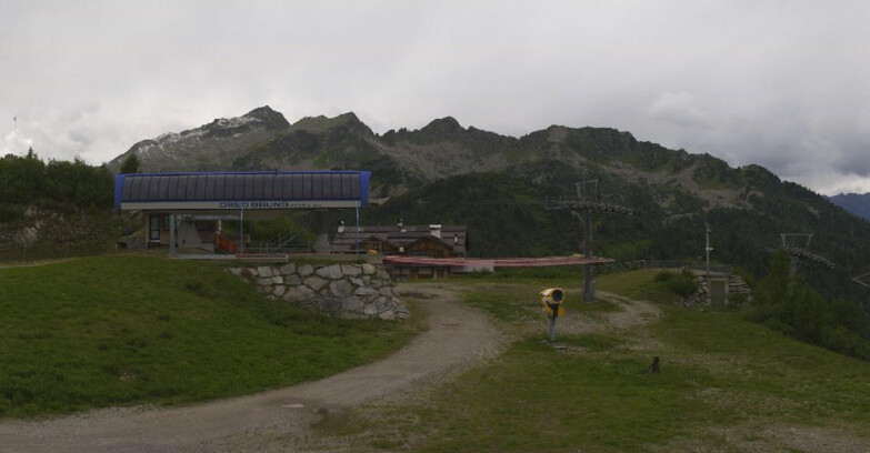 Webcam Folgarida-Marilleva  (Skiarea Campiglio Dolomiti di Brenta - Val di Sole Val Rendena) - Seggiovia Orso Bruno 