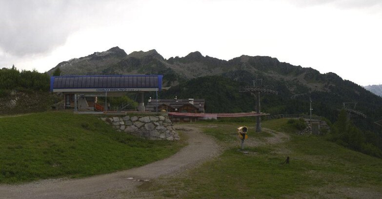 Webcam Folgarida-Marilleva  (Skiarea Campiglio Dolomiti di Brenta - Val di Sole Val Rendena) - Seggiovia Orso Bruno 