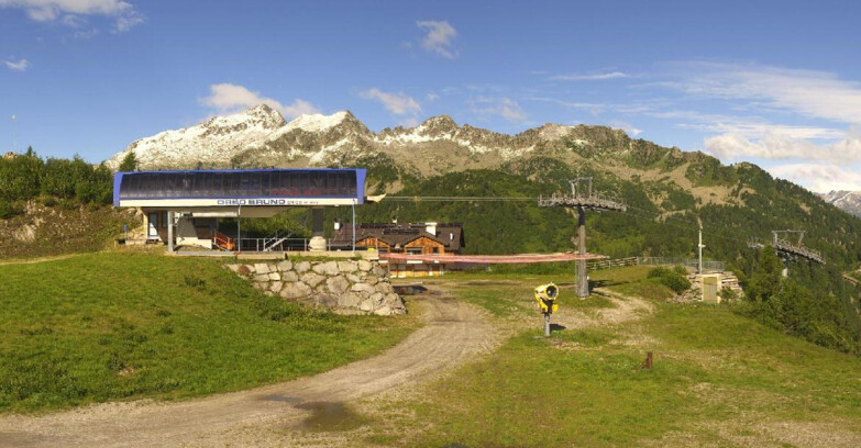 Webcam Folgarida-Marilleva  (Skiarea Campiglio Dolomiti di Brenta - Val di Sole Val Rendena) - Seggiovia Orso Bruno 