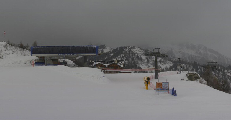 Webcam Folgarida-Marilleva  (Skiarea Campiglio Dolomiti di Brenta - Val di Sole Val Rendena) - Seggiovia Orso Bruno 