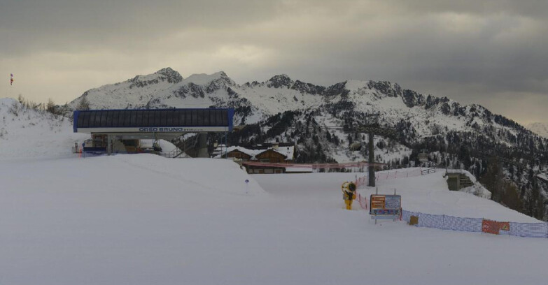 Webcam Folgarida-Marilleva  (Skiarea Campiglio Dolomiti di Brenta - Val di Sole Val Rendena) - Seggiovia Orso Bruno 