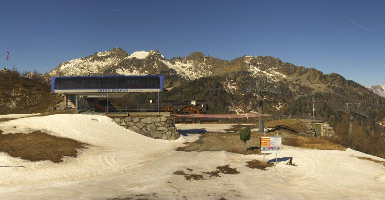 Webcam Skiarea Campiglio Dolomiti di Brenta Val di Sole Val Rendena - Seggiovia Orso Bruno 