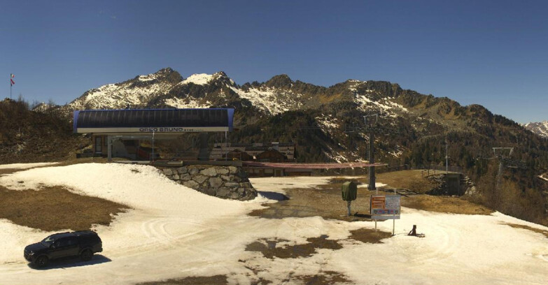 Webcam Skiarea Campiglio Dolomiti di Brenta Val di Sole Val Rendena - Seggiovia Orso Bruno 