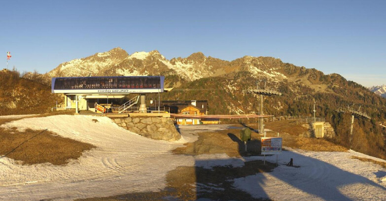 Webcam Folgarida-Marilleva  (Skiarea Campiglio Dolomiti di Brenta - Val di Sole Val Rendena) - Seggiovia Orso Bruno 